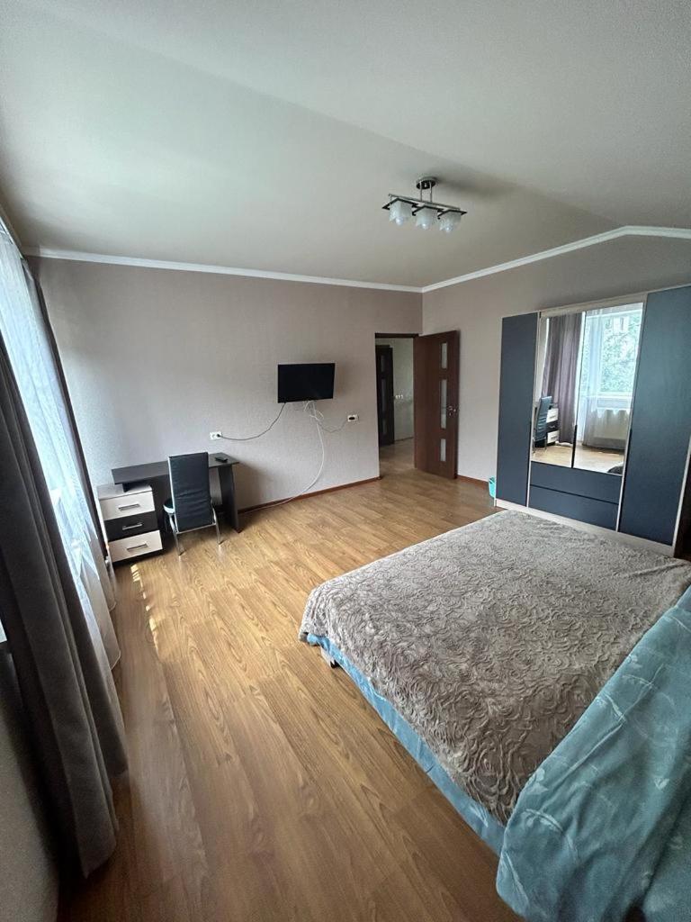 Комнаты У Айрин Apartment Vanadzor Bagian luar foto